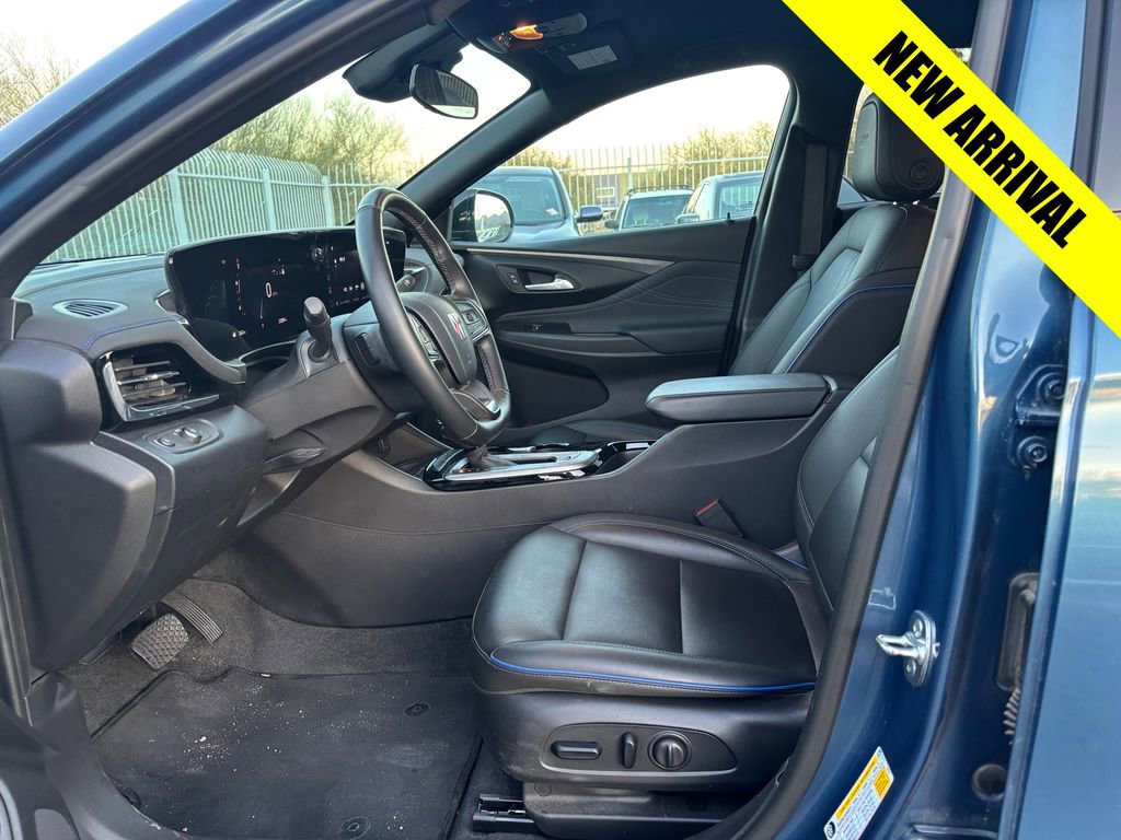 Used 2025 Buick Envista Sport Touring w/ Convenience I Package image 3
