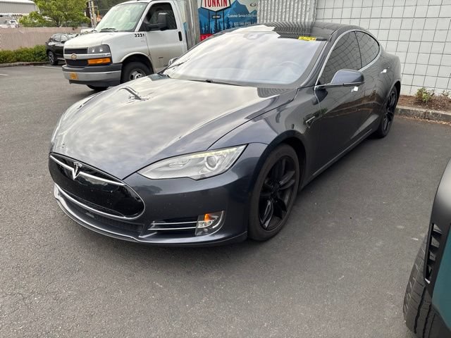 Used 2015 Tesla Model S 70 RWD image 4