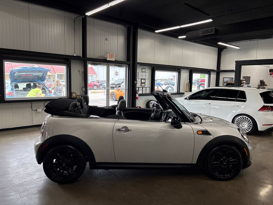 Used 2013 MINI Cooper Convertible FWD image 18