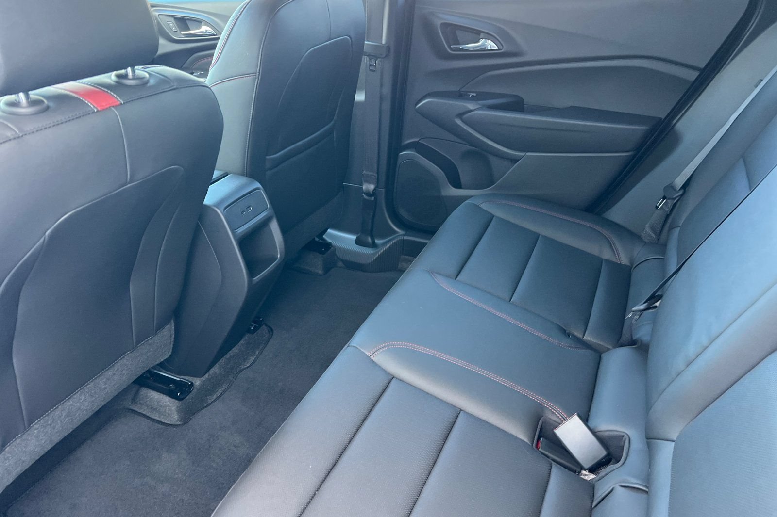 Used 2026 Chevrolet Trax RS w/ Sunroof Package FWD image 9