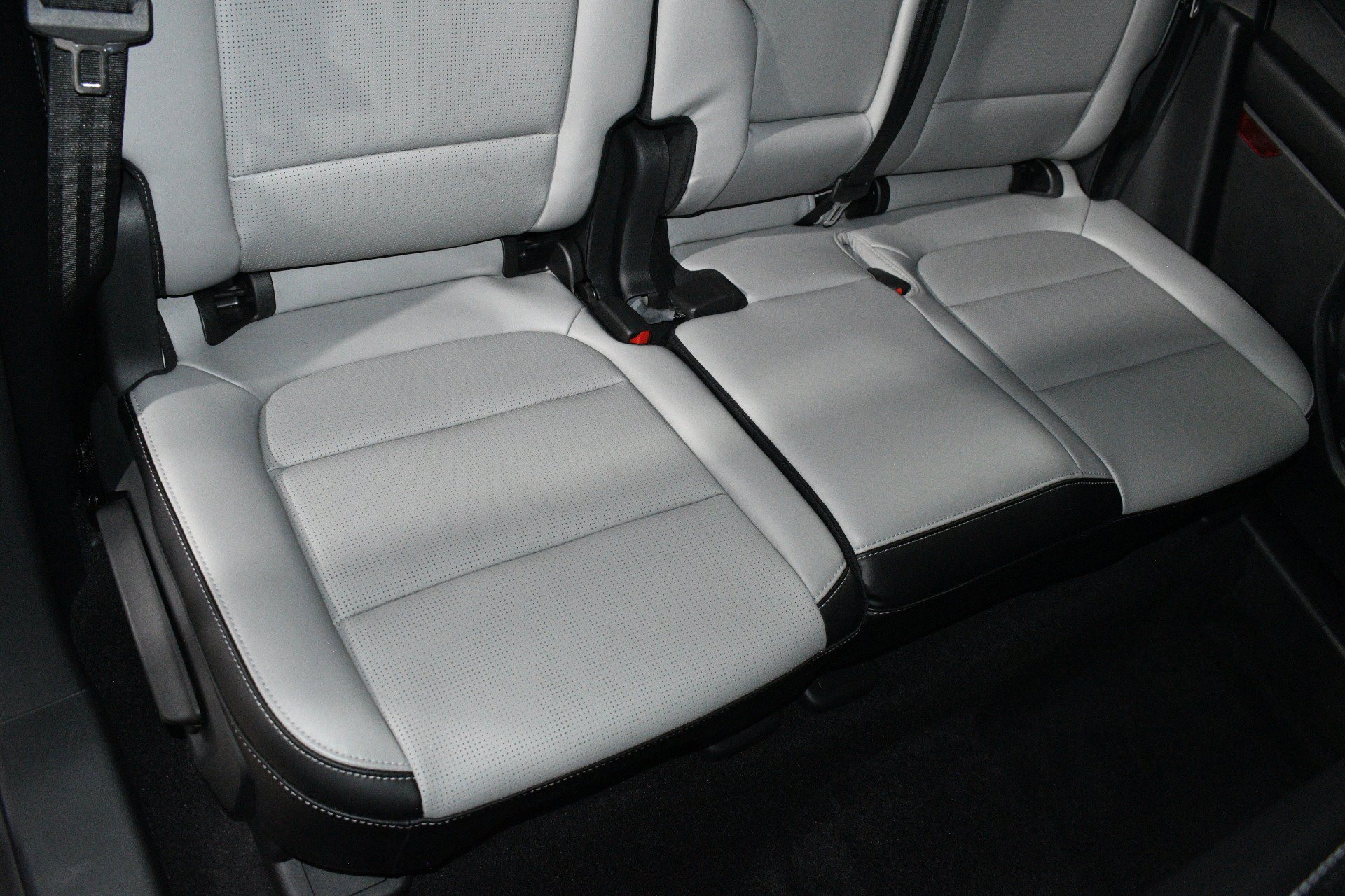 Used 2024 Ford Escape Platinum AWD/4WD image 20