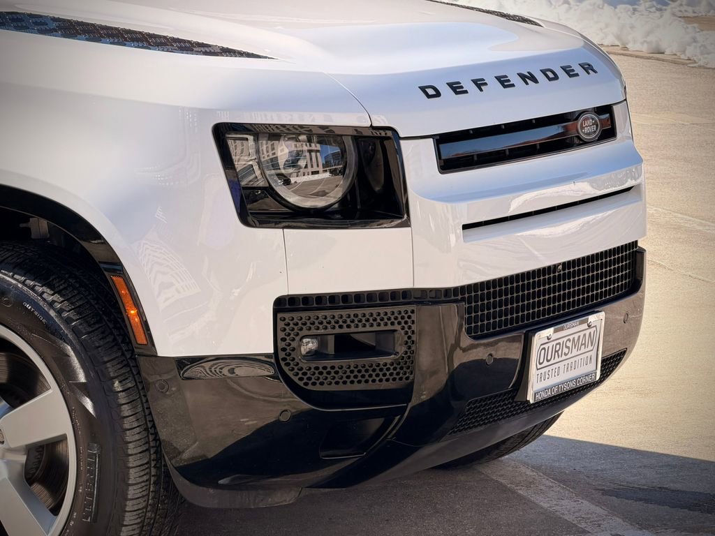 Used 2024 Land Rover Defender 110 X-Dynamic SE image 6