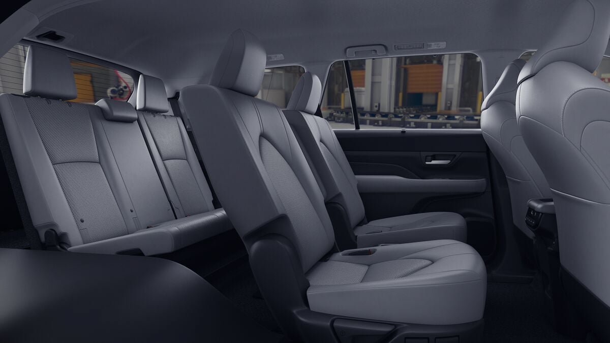 New 2026 Toyota Grand Highlander AWD Hybrid image 21