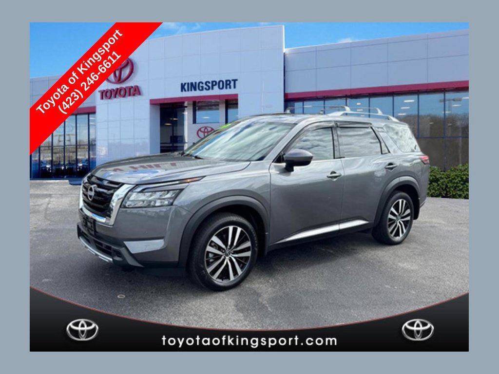 Used 2025 Nissan Pathfinder Platinum w/ Cargo Package