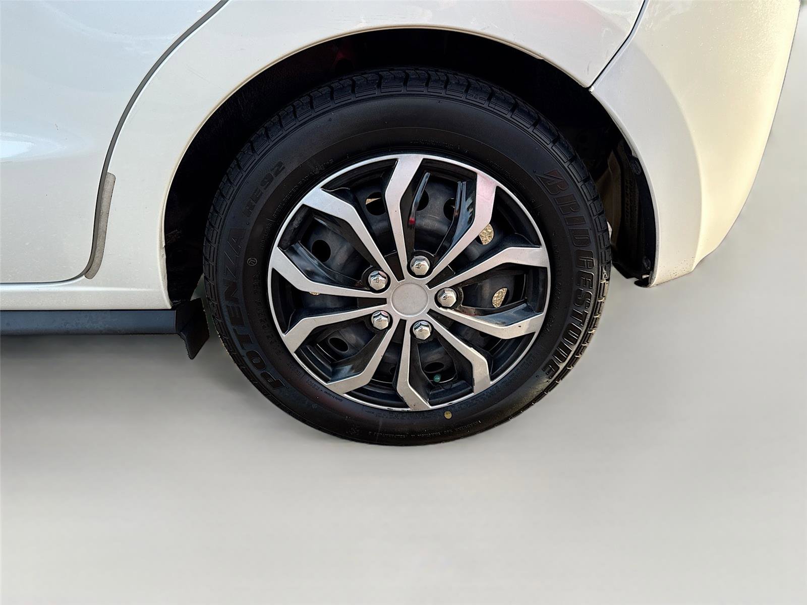 Used 2017 Mitsubishi Mirage ES image 27