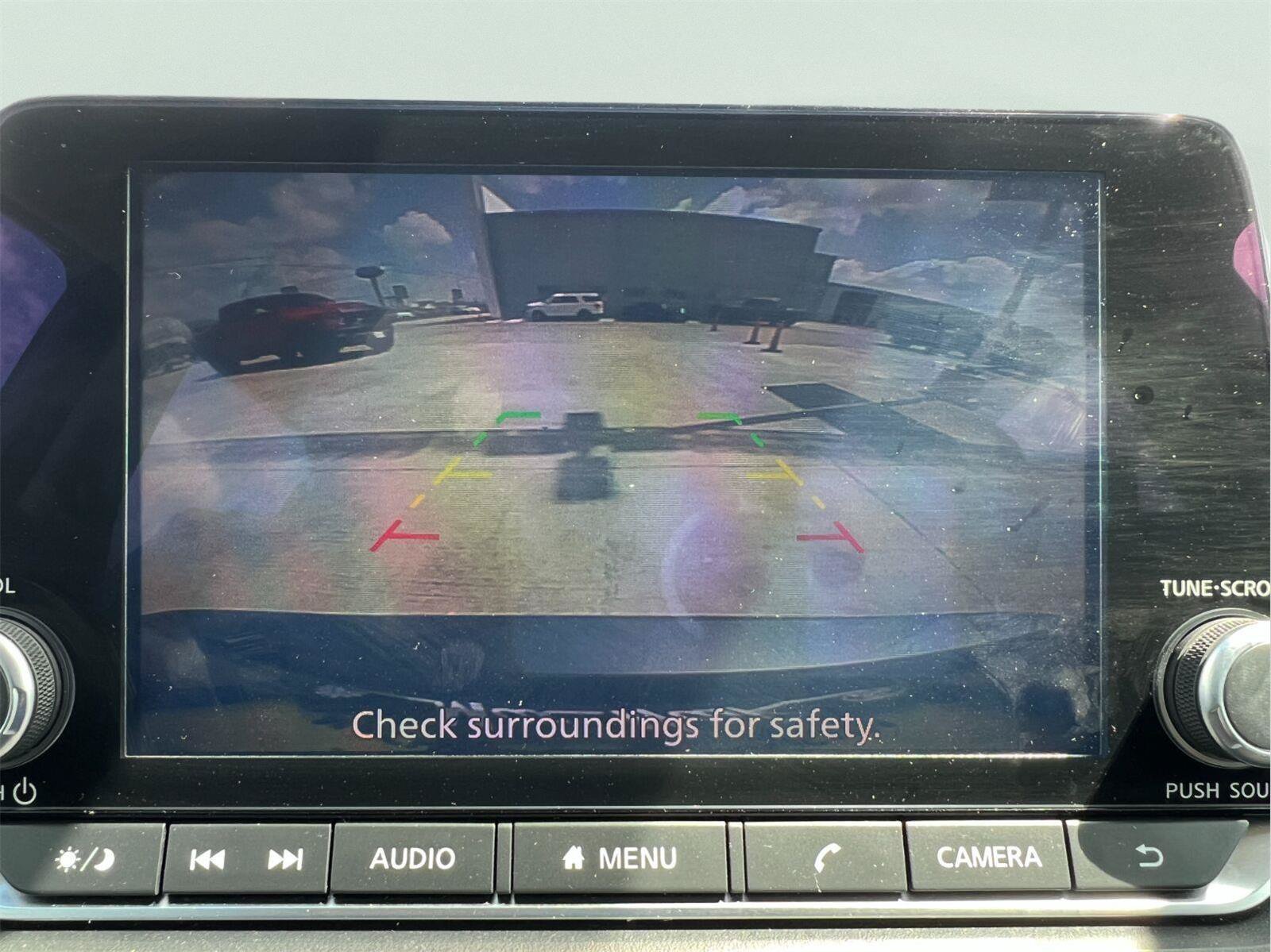 Used 2025 Nissan Rogue S FWD image 29