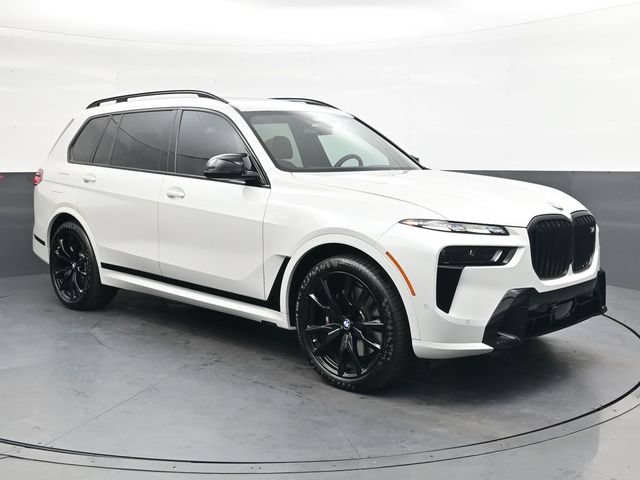 Used 2025 BMW X7 M60i AWD/4WD image 2