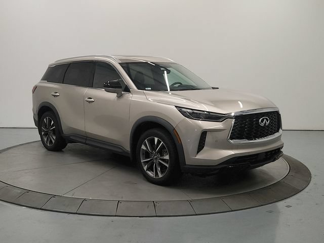 Used 2023 INFINITI QX60 Luxe w/ Cargo Package AWD/4WD image 3
