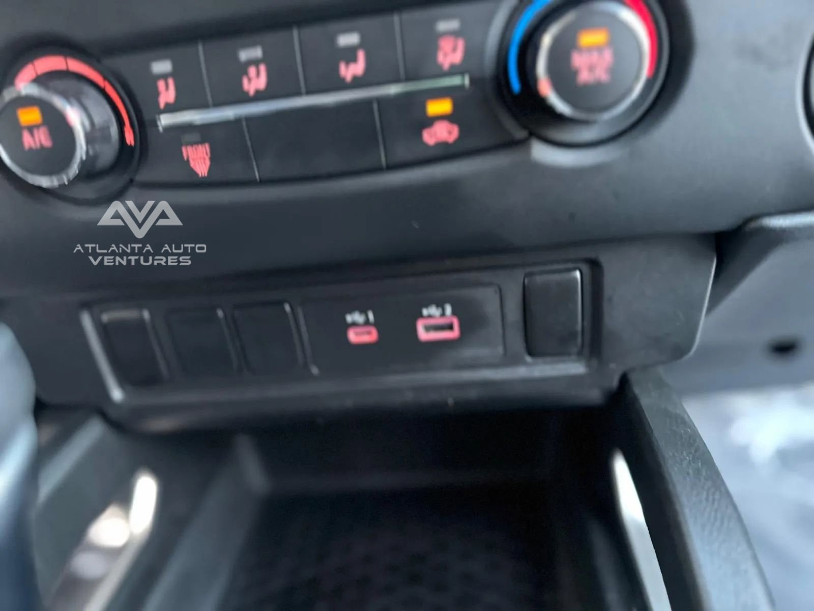 Used 2023 Nissan Frontier SV image 44