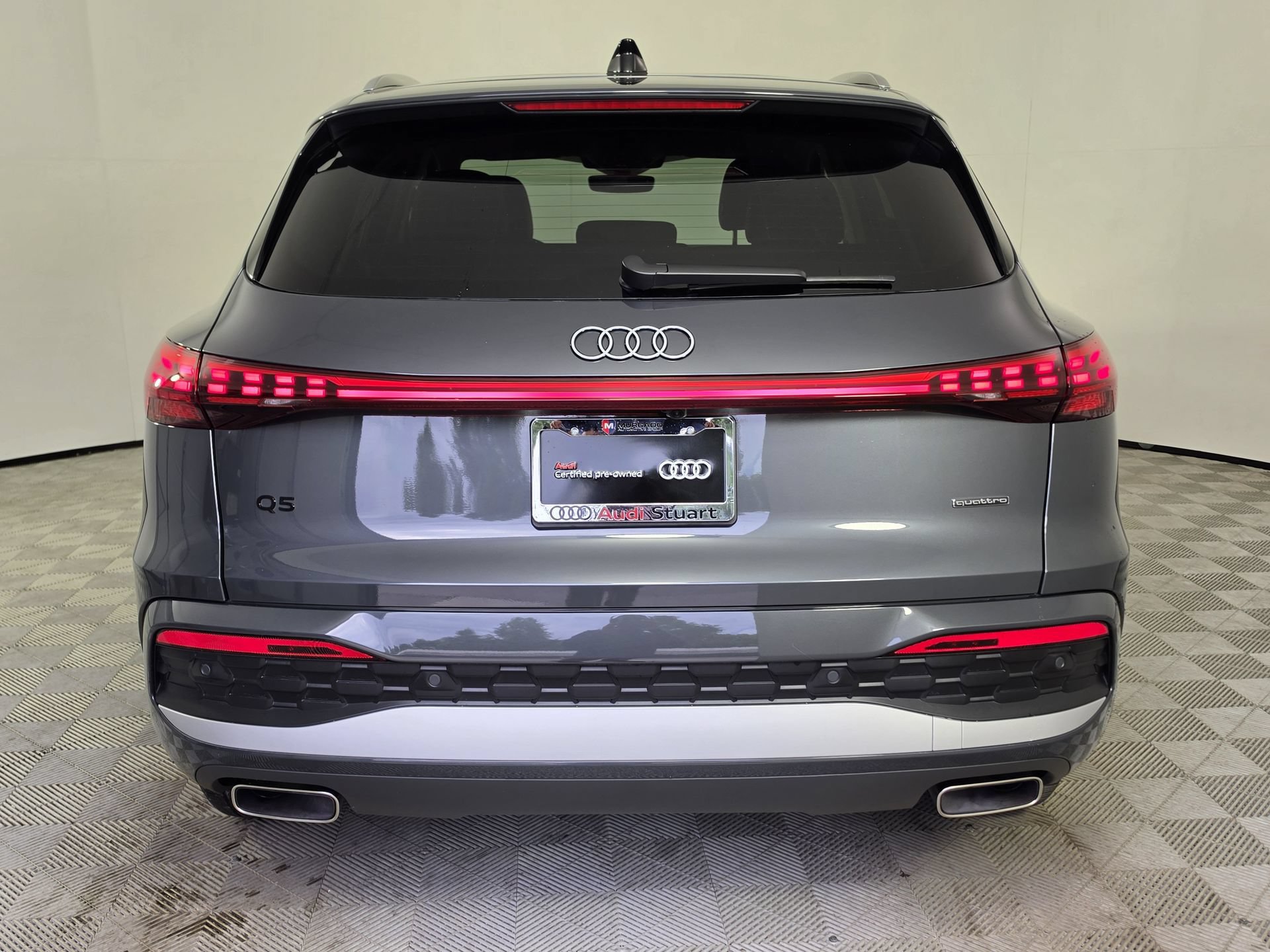 Used 2025 Audi Q5 Premium w/ Convenience Package AWD/4WD image 39