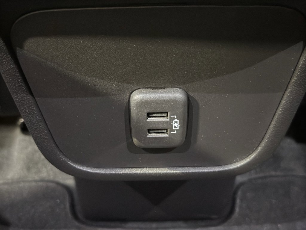 Used 2024 GMC Terrain SLE w/ Driver Convenience Package image 12