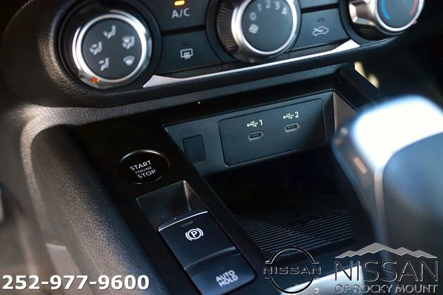 Used 2025 Nissan Kicks SV w/ Charging Package image 20