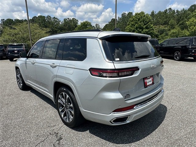 Used 2024 Jeep Grand Cherokee L Overland w/ Luxury Tech Group IV image 3