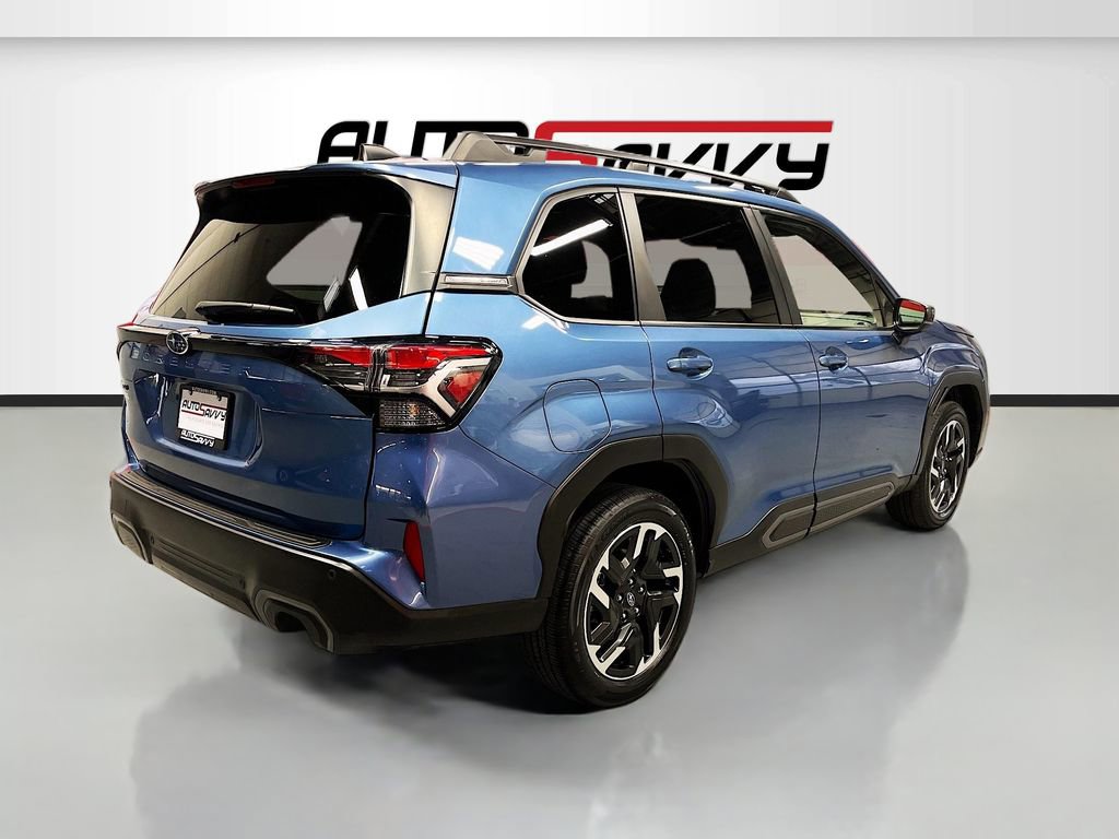 Used 2025 Subaru Forester Limited image 7