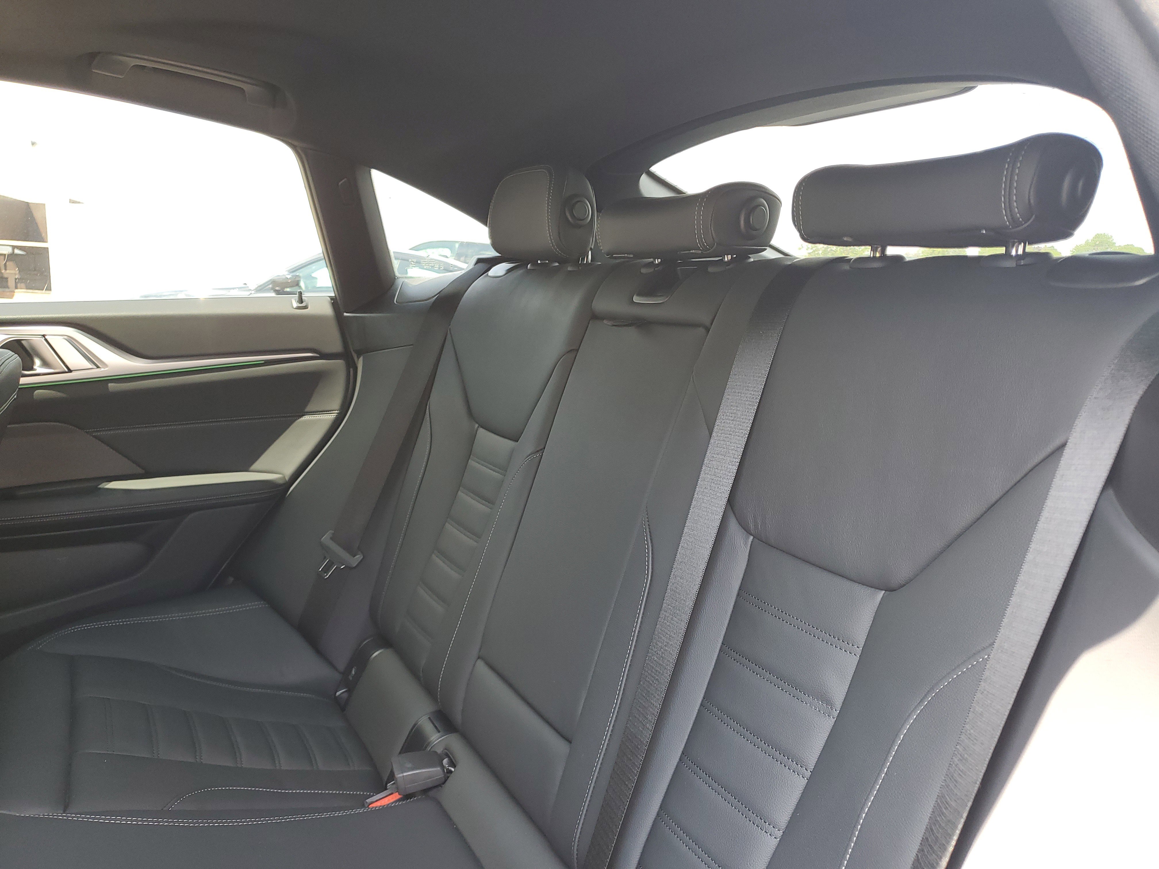 Certified 2025 BMW 440i xDrive w/ M Carbon Exterior Package AWD/4WD image 23