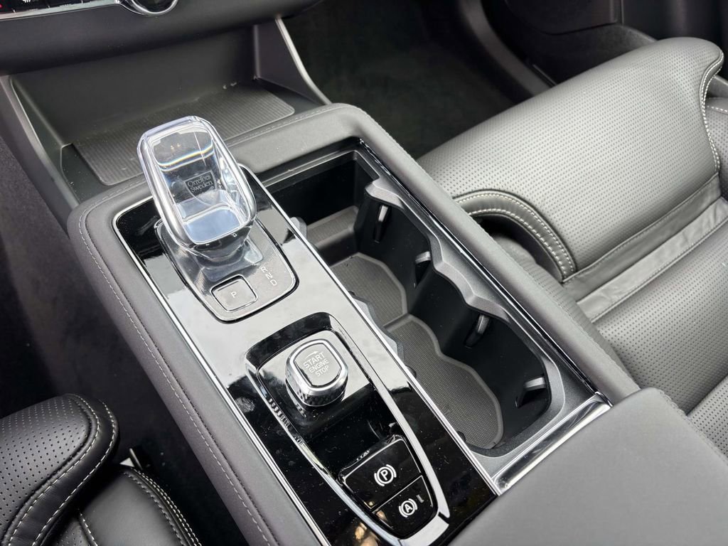 New 2026 Volvo XC90 B6 Ultra w/ Protection Package Premier image 23