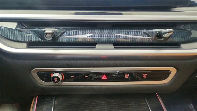 Used 2025 BMW X5 sDrive40i w/ M Sport Package image 55