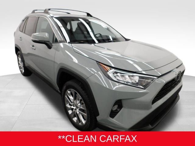 Used 2021 Toyota RAV4 XLE Premium image 2