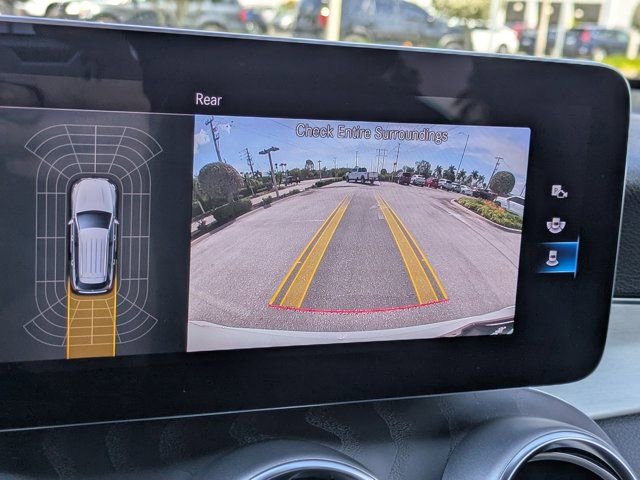 Used 2022 Mercedes-Benz GLC 300 w/ Premium Package Lite image 28