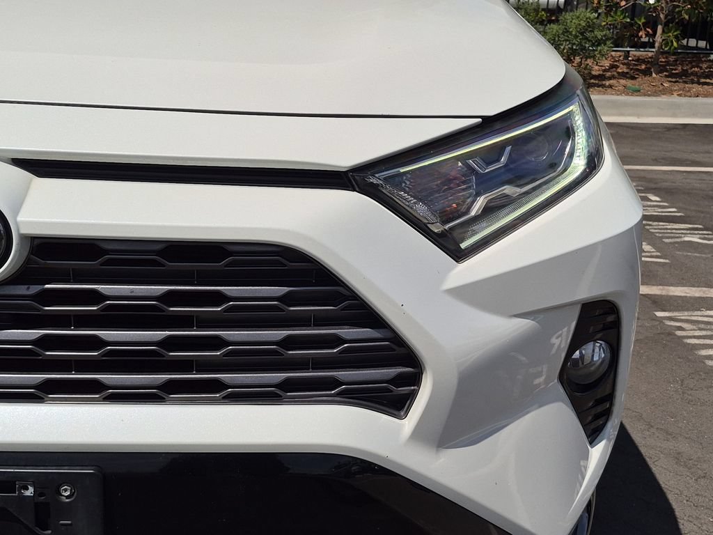 Used 2020 Toyota RAV4 XSE w/ Carpet Mat Package AWD/4WD image 22