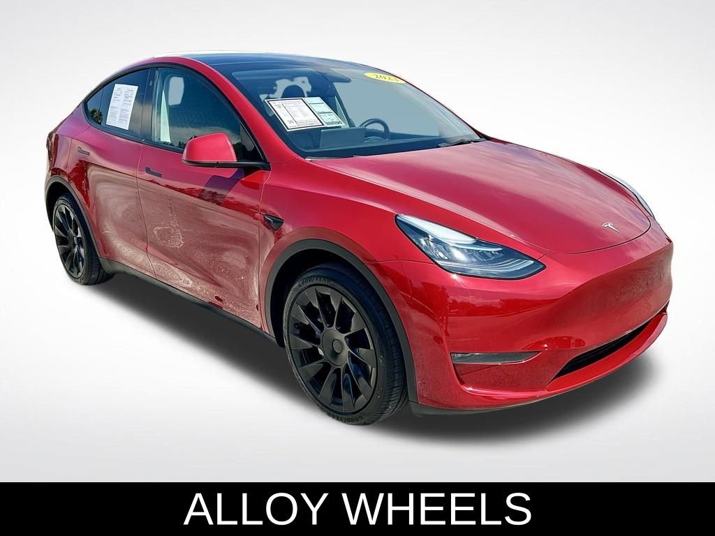 Used 2023 Tesla Model Y Long Range image 3
