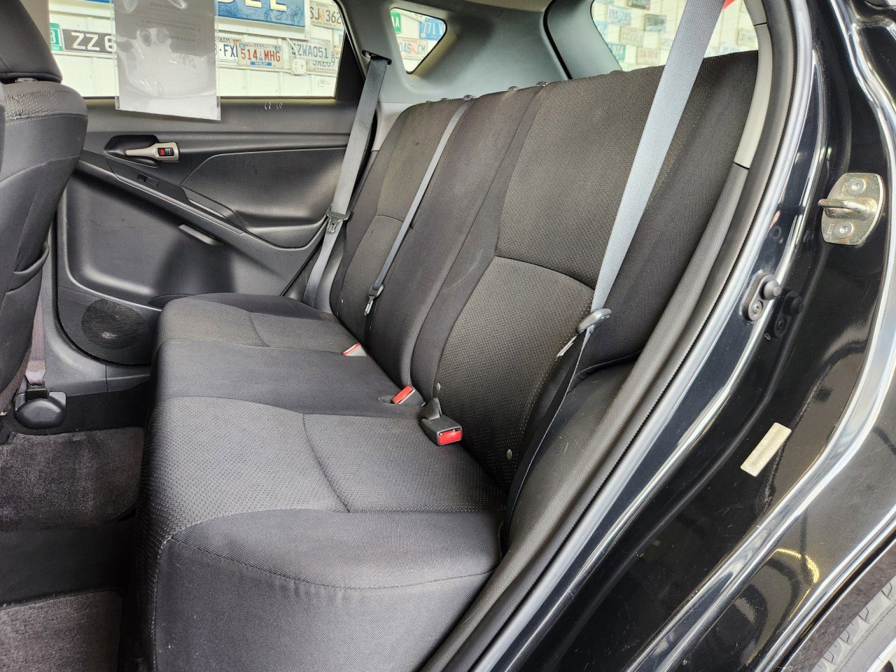 Used 2010 Pontiac Vibe w/ Sun And Sound Package image 6