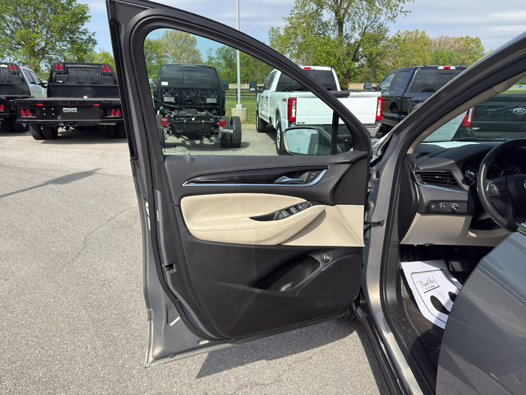 Used 2019 Buick Enclave Essence AWD/4WD image 25