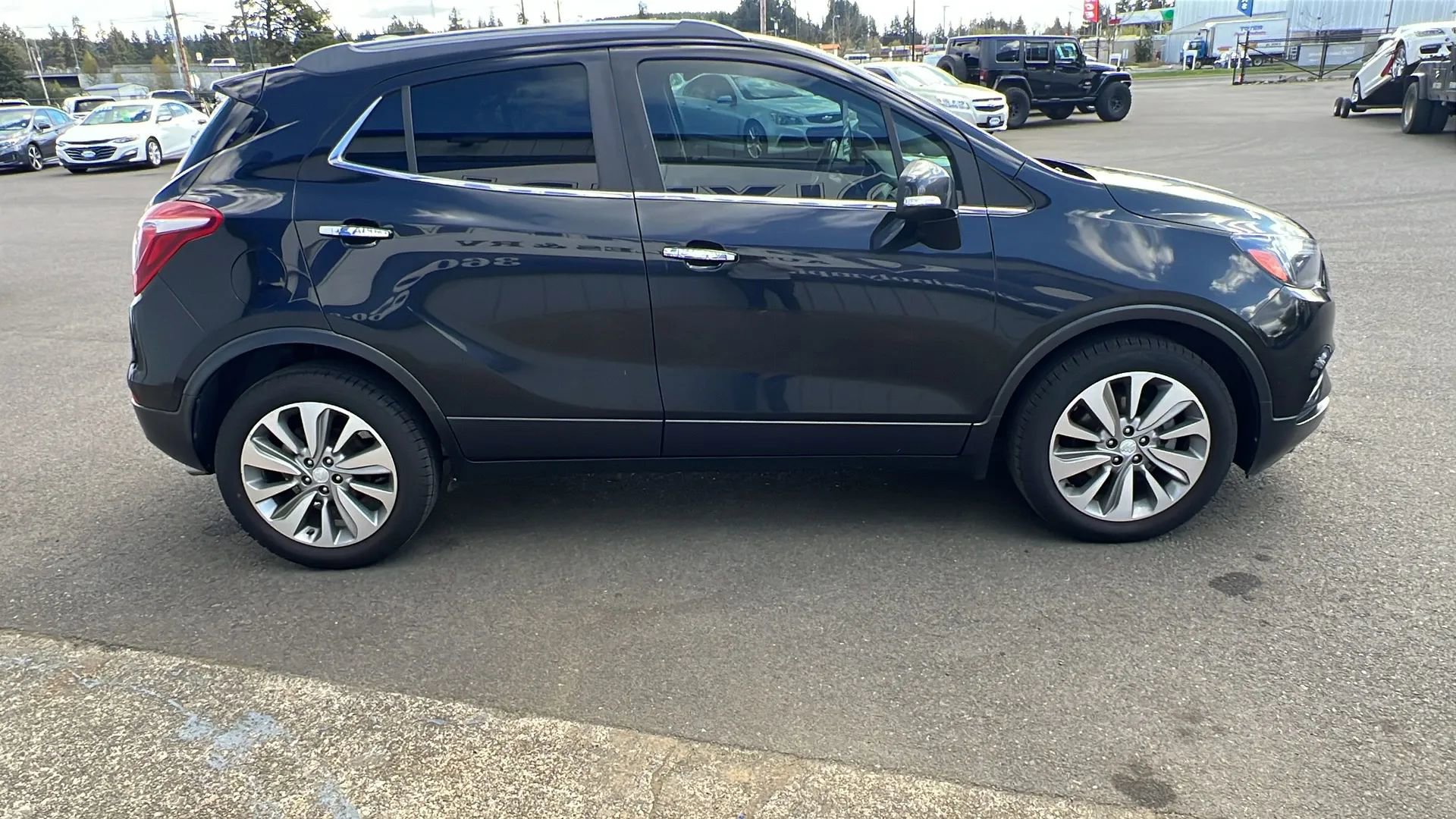 Used 2019 Buick Encore Preferred FWD image 4