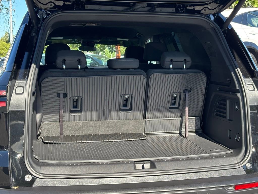 Used 2024 Chevrolet Traverse LT w/ Trailering Package image 28