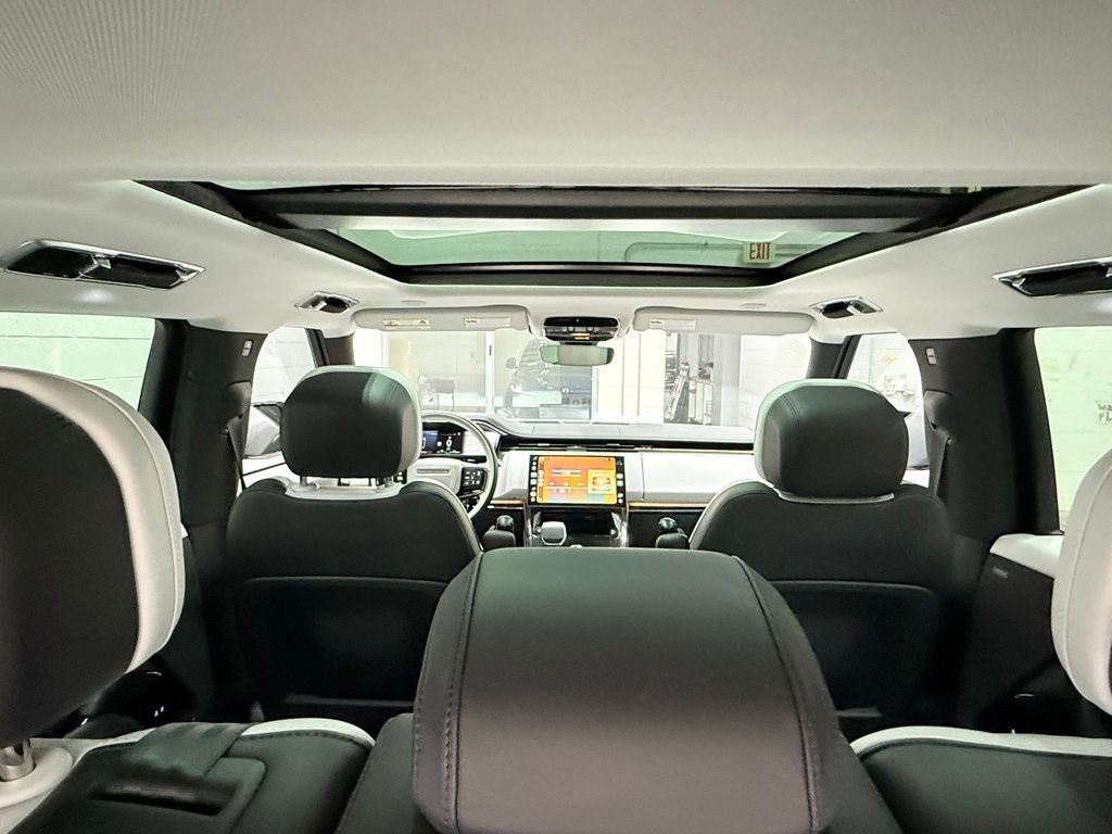 Used 2025 Land Rover Range Rover Sport Dynamic SE AWD/4WD image 51