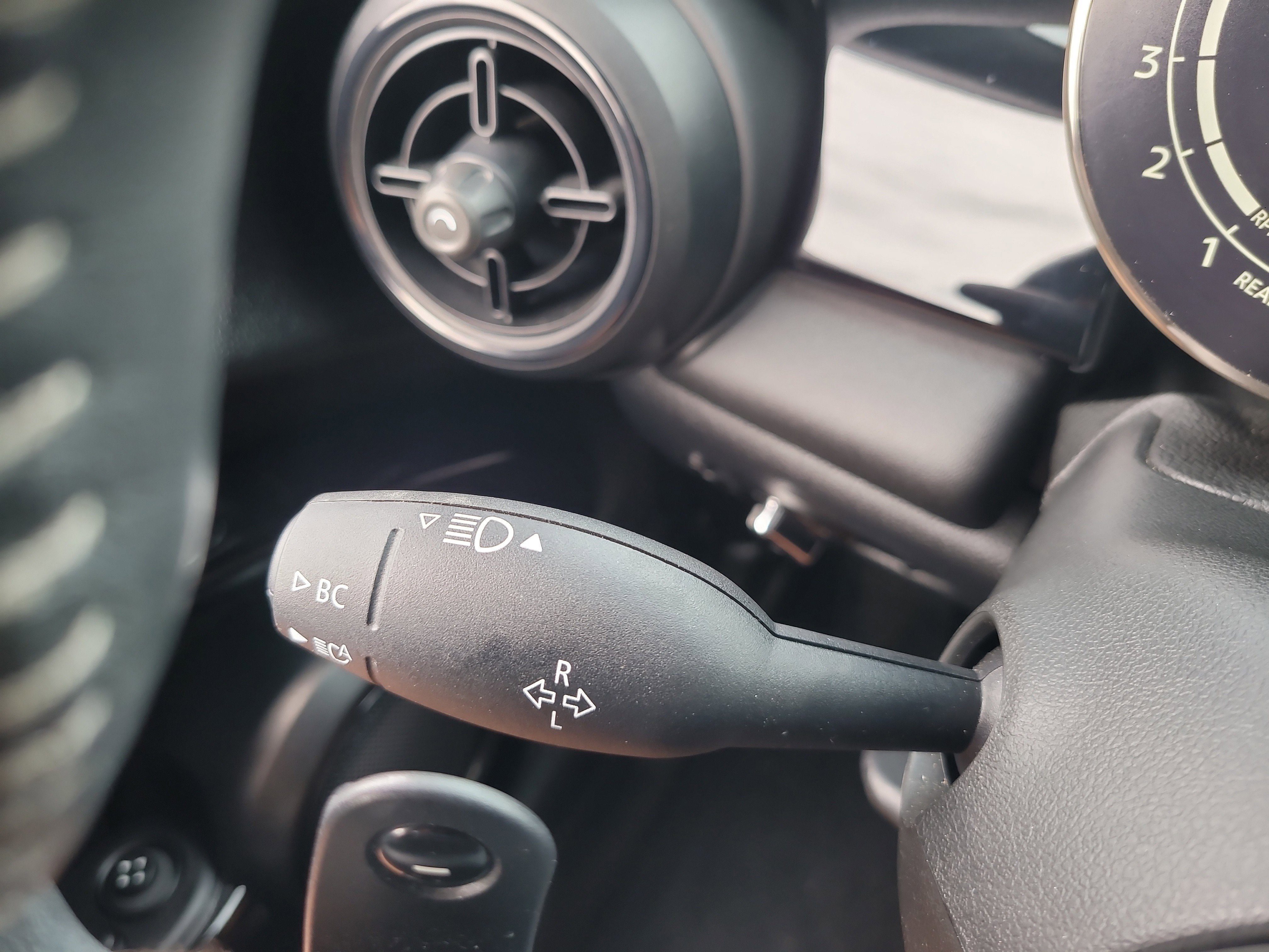 Used 2022 MINI Cooper S FWD image 26