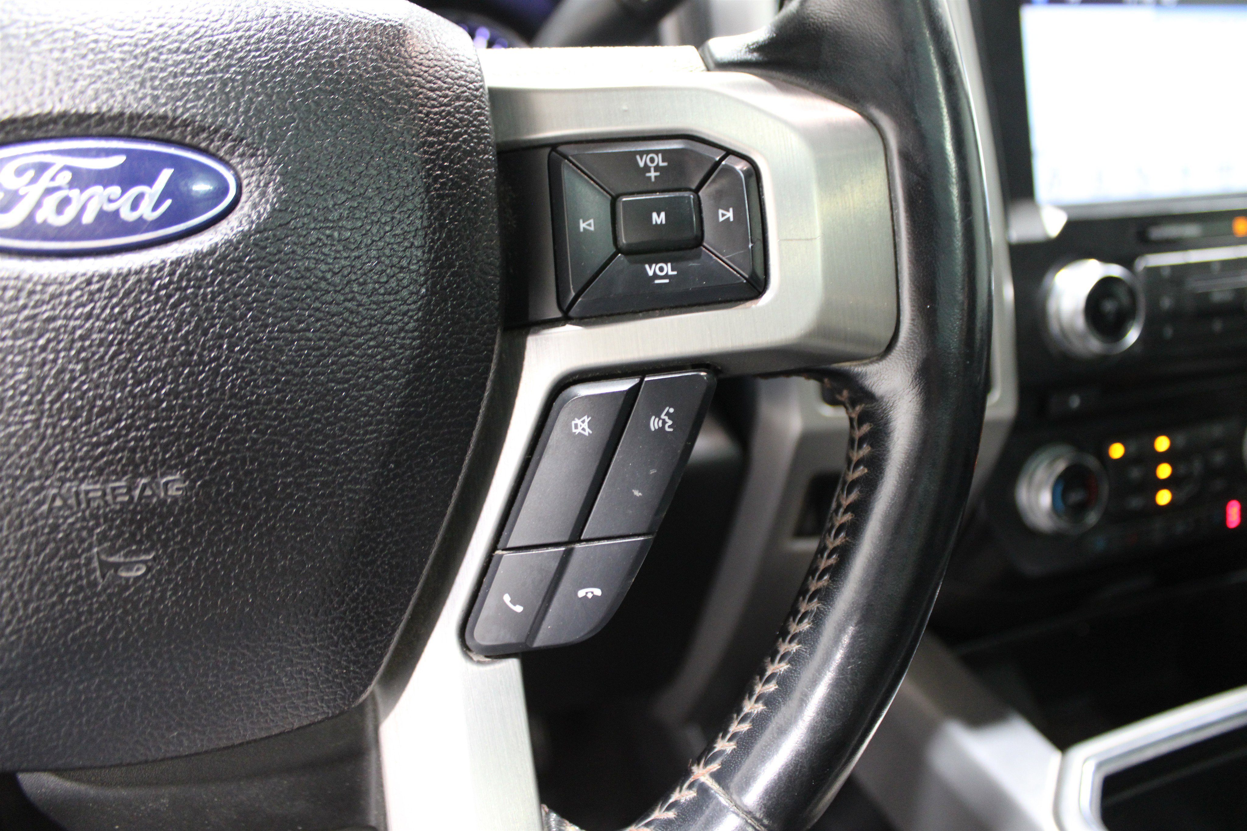 Used 2018 Ford F450 Platinum w/ Platinum Ultimate Package AWD/4WD image 11