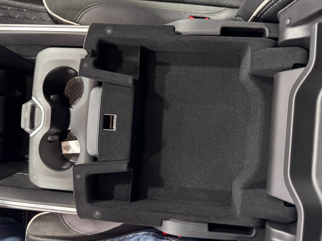 New 2025 RAM 4500 4x4 Crew Cab DRW w/ Laramie Trim Package image 38