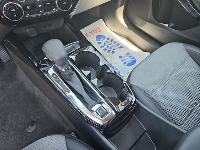Used 2025 Chevrolet Trax LT w/ LT Convenience Package FWD image 56