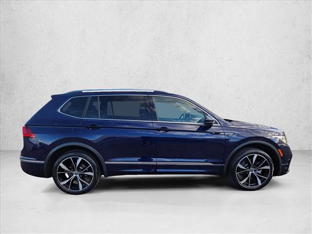 Used 2022 Volkswagen Tiguan SEL R-Line image 4