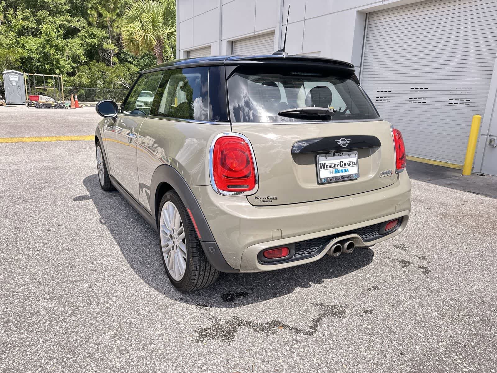 Used 2019 MINI Cooper S w/ Signature Upholstery Package FWD image 4