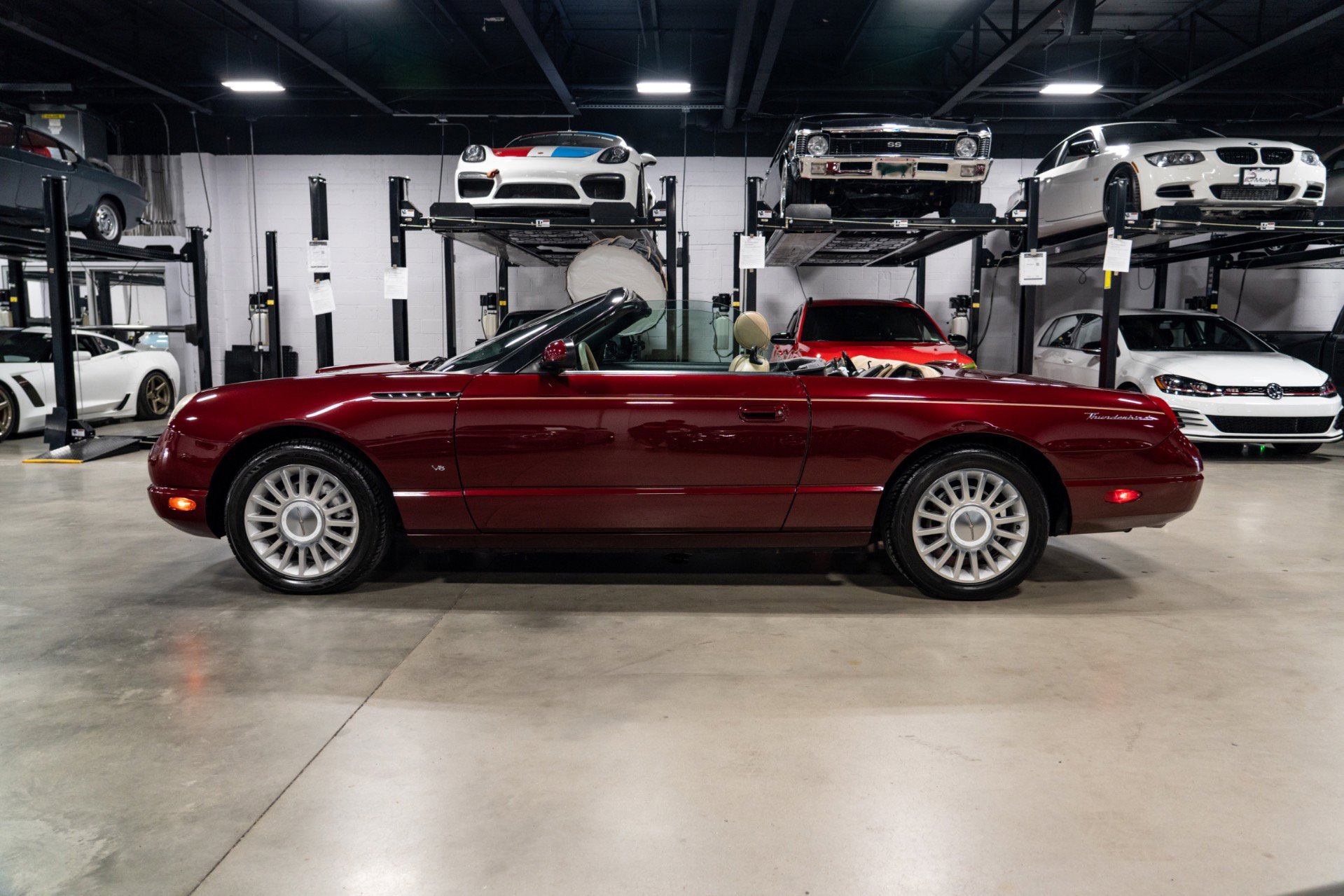 Used 2004 Ford Thunderbird Deluxe image 2