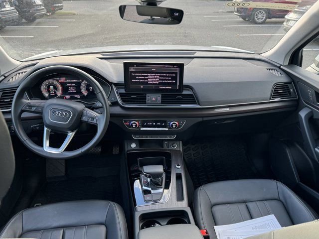 Certified 2025 Audi Q5 2.0T Premium w/ Convenience Plus Package image 11