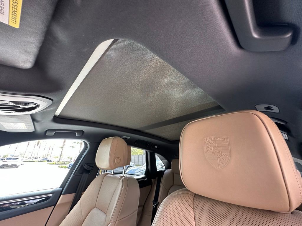 Certified 2024 Porsche Macan image 24