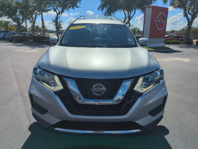 Certified 2019 Nissan Rogue SV w/ Premium Package FWD image 15