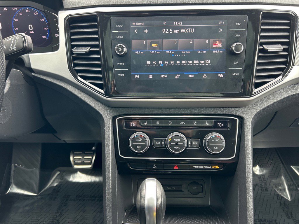 Used 2021 Volkswagen Atlas SEL Premium image 31