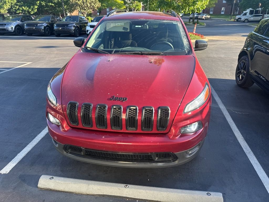 Used 2017 Jeep Cherokee Sport w/ Cold Weather Group AWD/4WD image 2