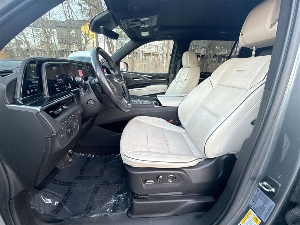 Used 2021 Cadillac Escalade ESV Sport image 13