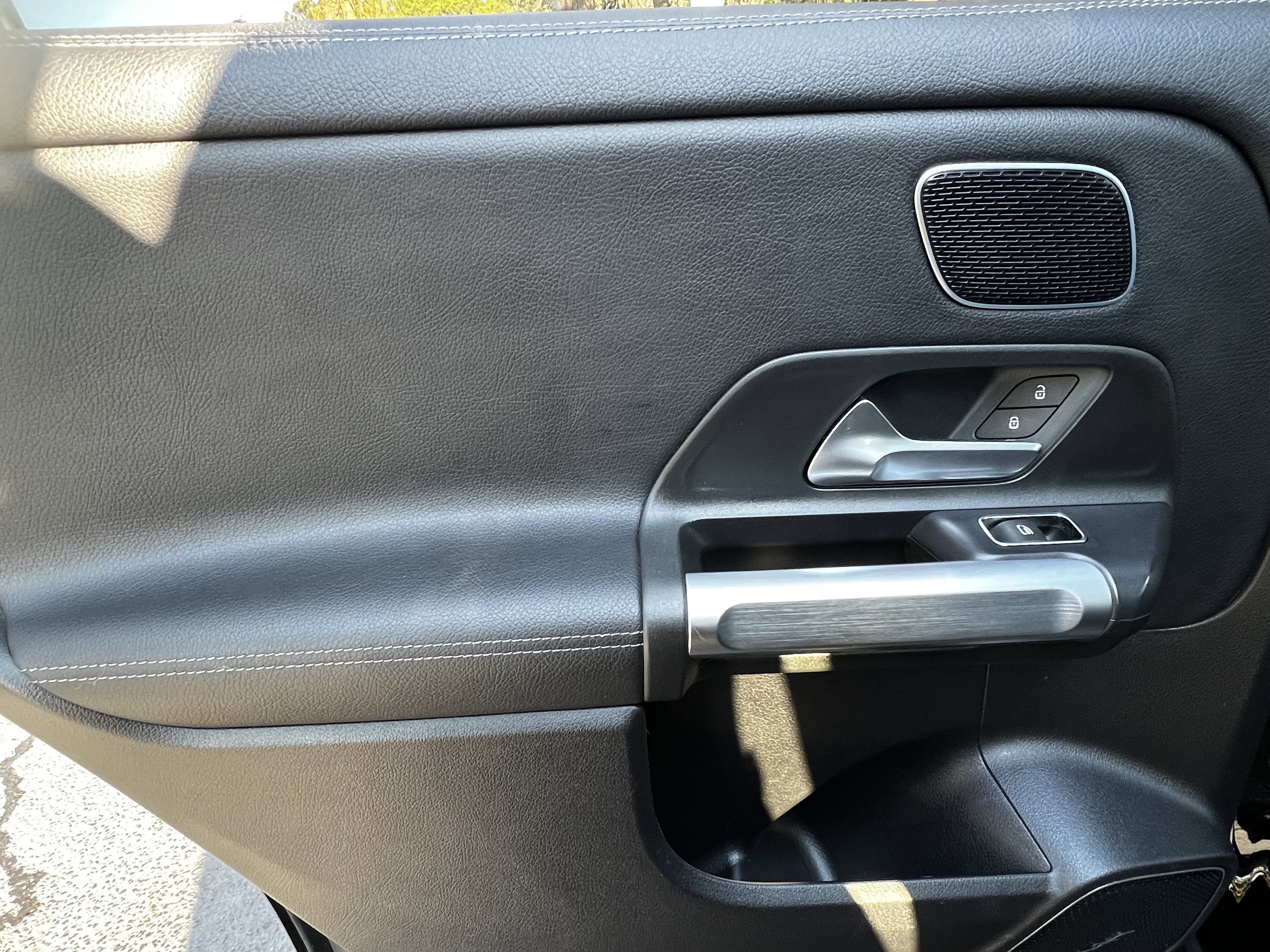 Used 2021 Mercedes-Benz GLB 250 image 31