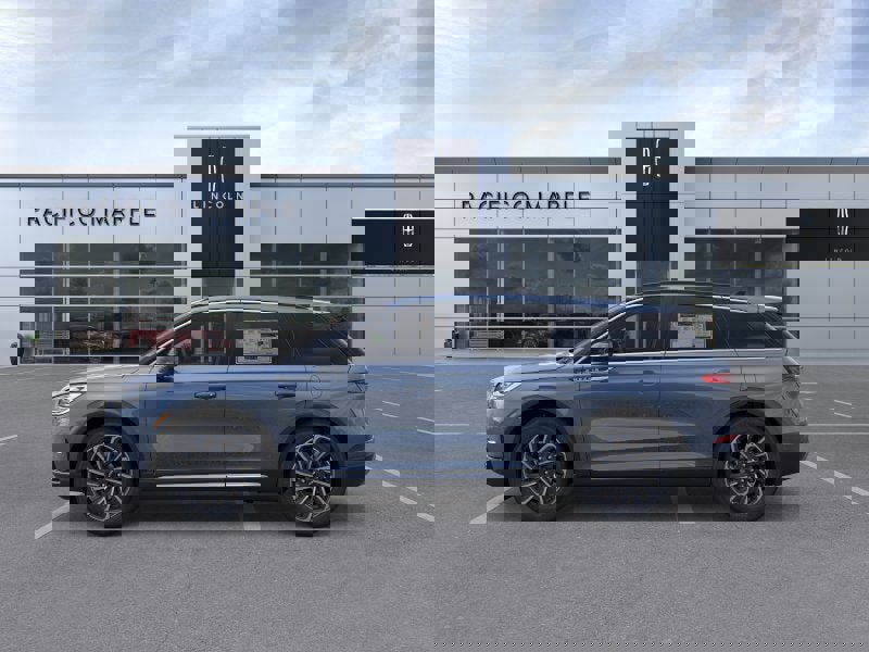 New 2026 Lincoln Corsair Reserve image 3