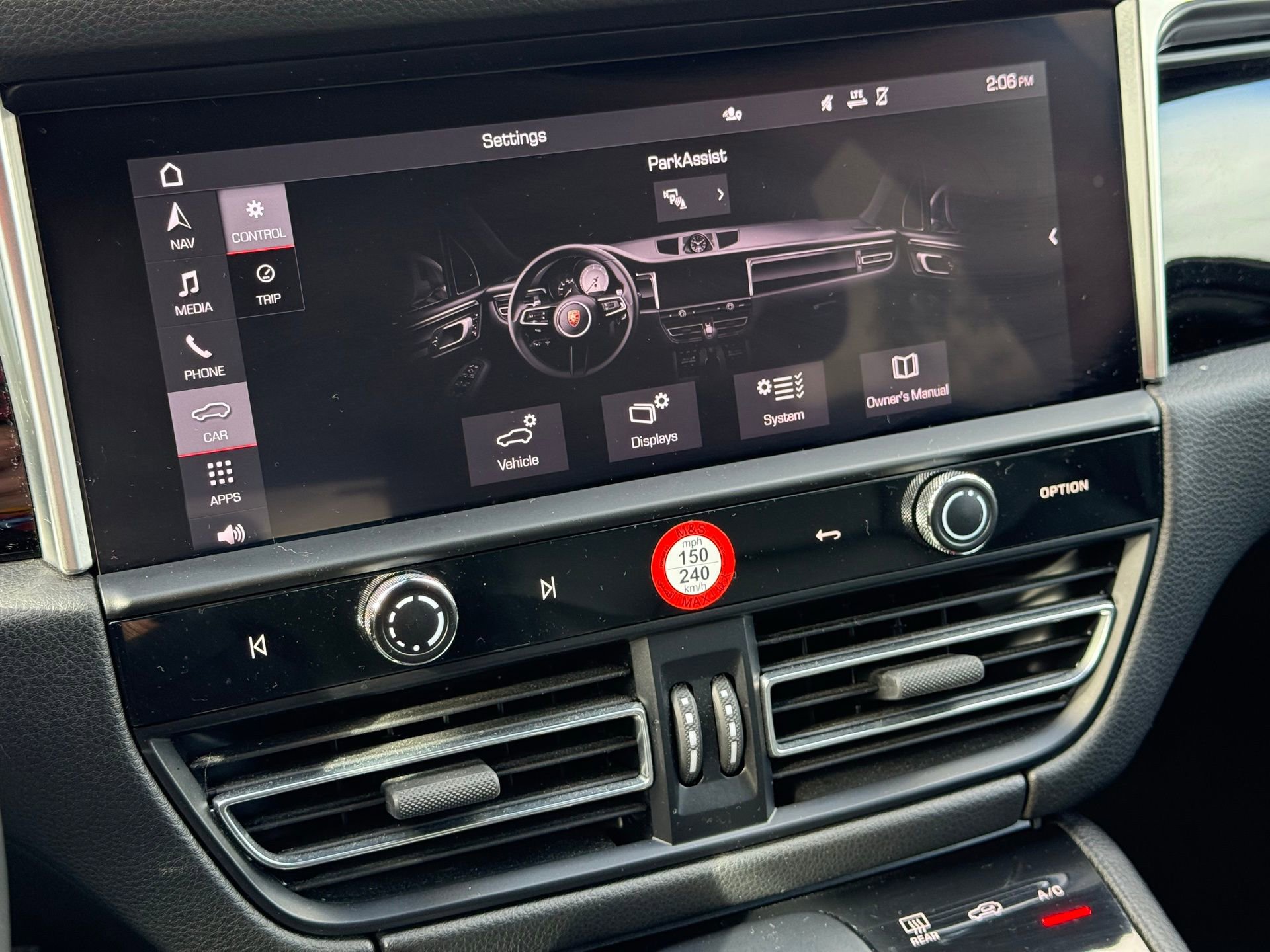 Certified 2024 Porsche Macan image 21