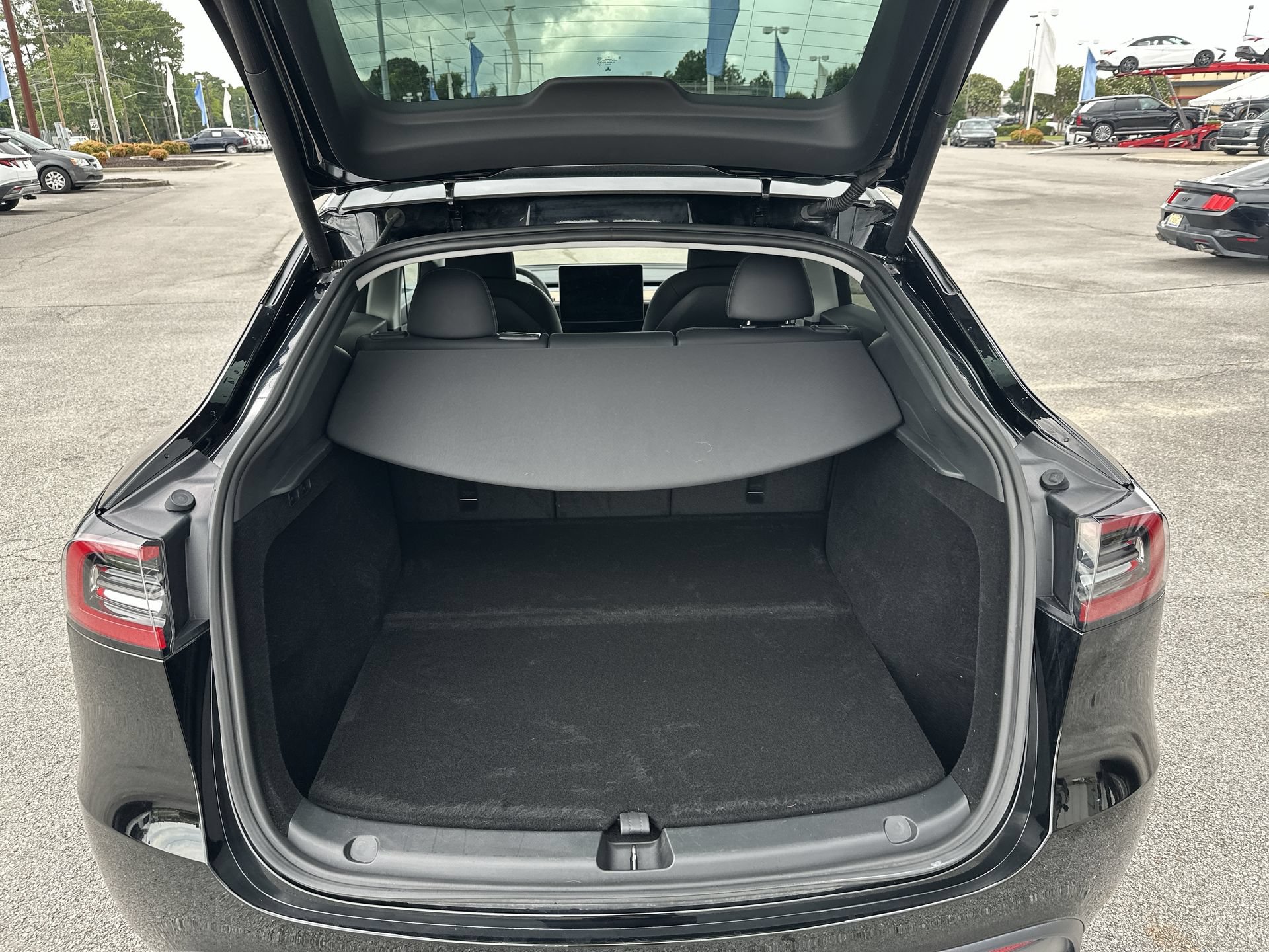 Used 2025 Tesla Model Y Long Range AWD/4WD image 20