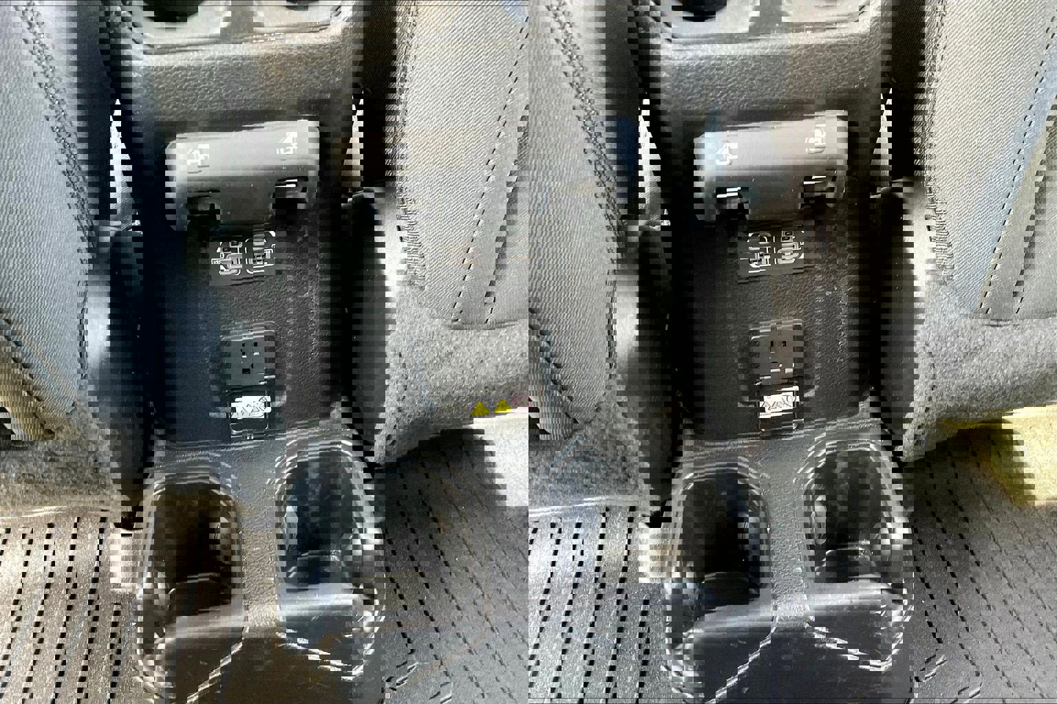 Used 2022 Jeep Gladiator Overland w/ Trailer Tow Package image 12