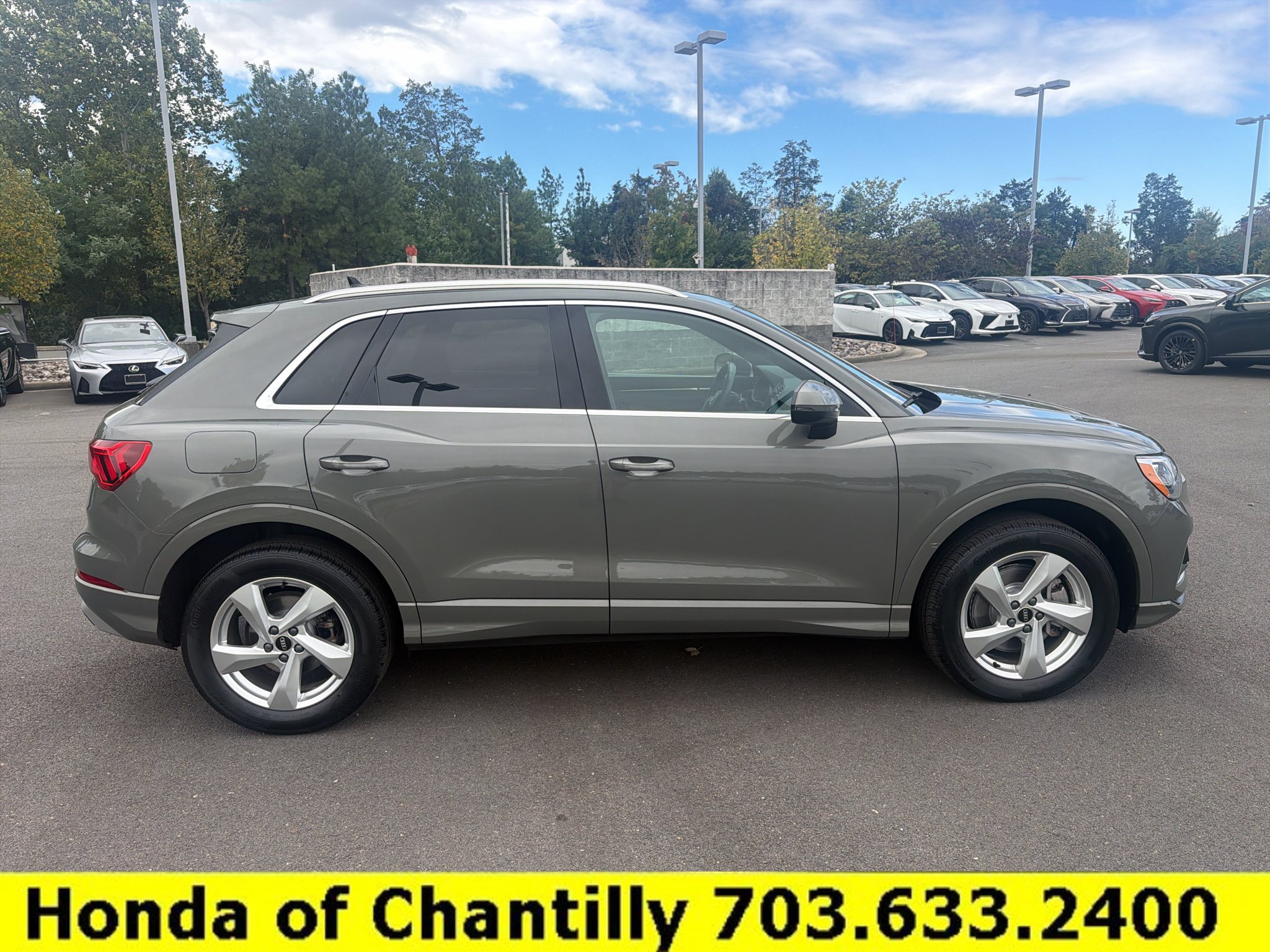 Used 2022 Audi Q3 2.0T Premium AWD/4WD image 8