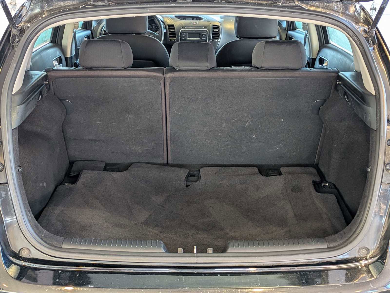 Used 2017 Kia Forte LX image 28